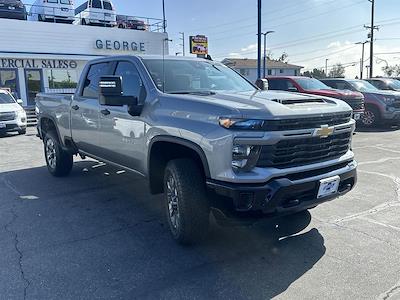 Used 2024 Chevrolet Silverado 2500 - photo 1