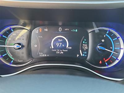 Used 2021 Chrysler Pacifica Touring L Minivan for sale #P11897 - photo 2