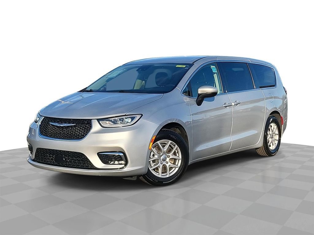 Used 2023 Chrysler Pacifica - photo 41