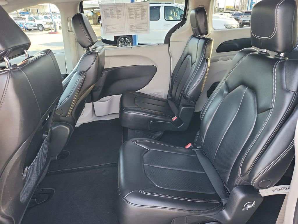 Used 2023 Chrysler Pacifica - photo 24