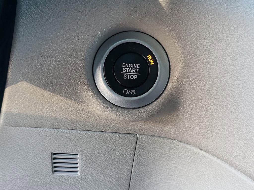 Used 2023 Chrysler Pacifica - photo 17