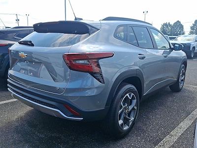 2025 Chevrolet Trax FWD SUV for sale #283428 - photo 2