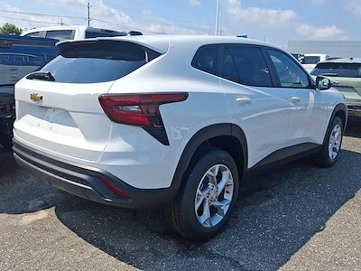 2025 Chevrolet Trax FWD SUV for sale #292946 - photo 2