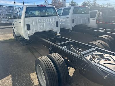 2025 Chevrolet Silverado 5500 Crew Cab DRW RWD Cab Chassis for sale #645975 - photo 2
