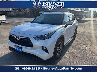 Used 2025 Toyota Highlander XLE for sale #240738A - photo 1