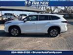 Used 2025 Toyota Highlander XLE for sale #240738A - photo 10