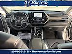 Used 2025 Toyota Highlander XLE for sale #240738A - photo 21
