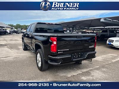 2022 Chevrolet Silverado 2500 Crew Cab 4x4 Pickup for sale #250423A - photo 2