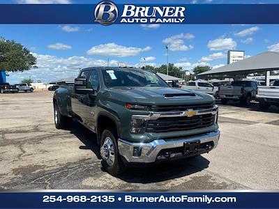 2025 Chevrolet Silverado 3500 Crew Cab 4x4 Pickup for sale #250470 - photo 1