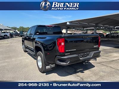2025 Chevrolet Silverado 3500 Crew Cab 4x4 Pickup for sale #250591 - photo 2