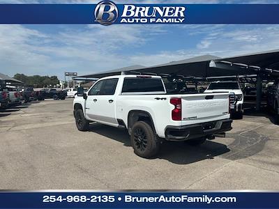 New 2025 Chevrolet Silverado 2500 Custom Crew Cab 4x4 Pickup for sale #250695 - photo 2
