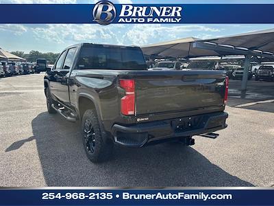 New 2025 Chevrolet Silverado 2500 LT Crew Cab 4x4 Pickup for sale #250725 - photo 2