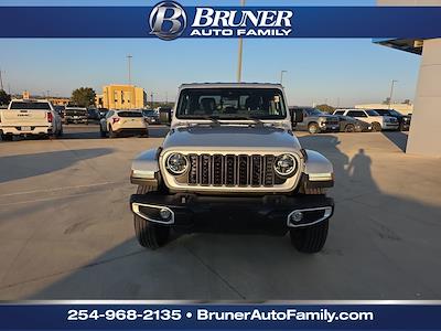 Used 2024 Jeep Gladiator - photo 1
