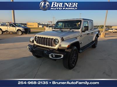 Used 2024 Jeep Gladiator - photo 1