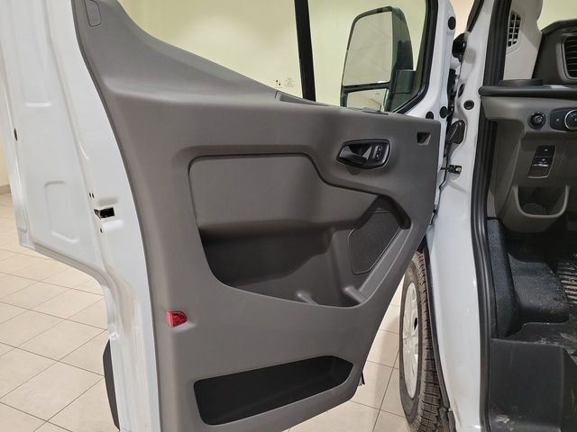 Used 2022 Ford E-Transit 350 - photo 12