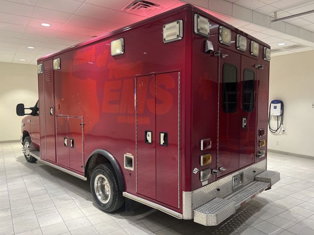 Used 2013 Ford E-450 Ambulance - photo 2