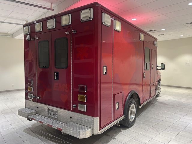 Used 2013 Ford E-450 - photo 7