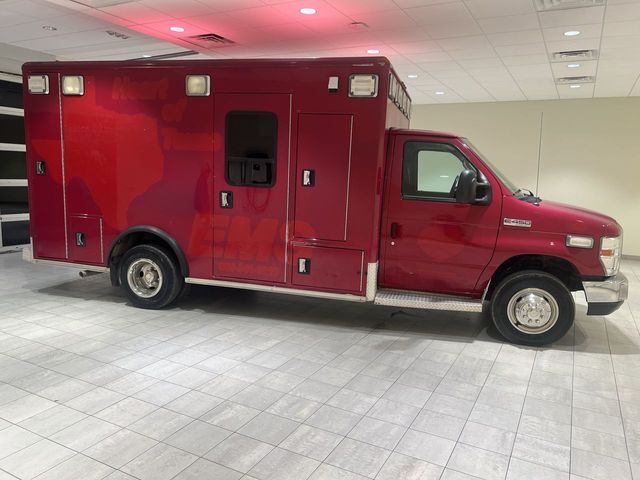 Used 2013 Ford E-450 - photo 8