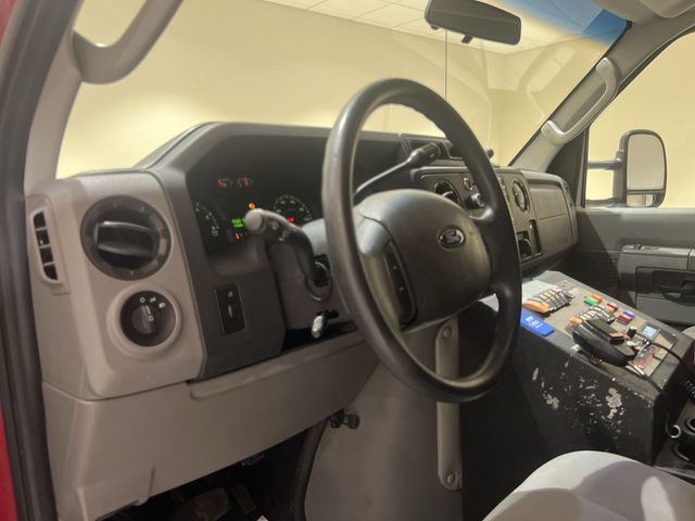 Used 2013 Ford E-450 - photo 11