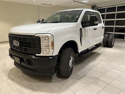 2026 Ford F-350 Crew Cab DRW 4WD Cab Chassis for sale #F29824 - photo 1