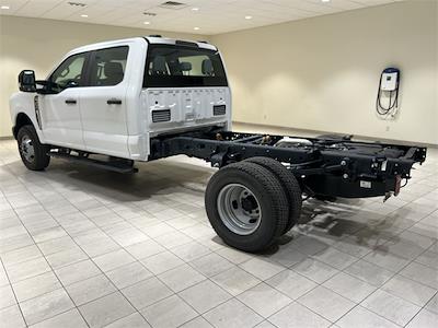 2026 Ford F-350 Crew Cab DRW 4WD Cab Chassis for sale #F29825 - photo 2