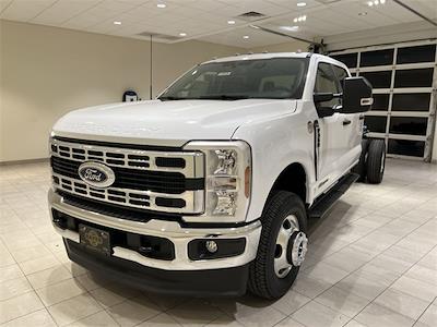 2026 Ford F-350 Crew Cab DRW 4WD Cab Chassis for sale #F29935 - photo 1
