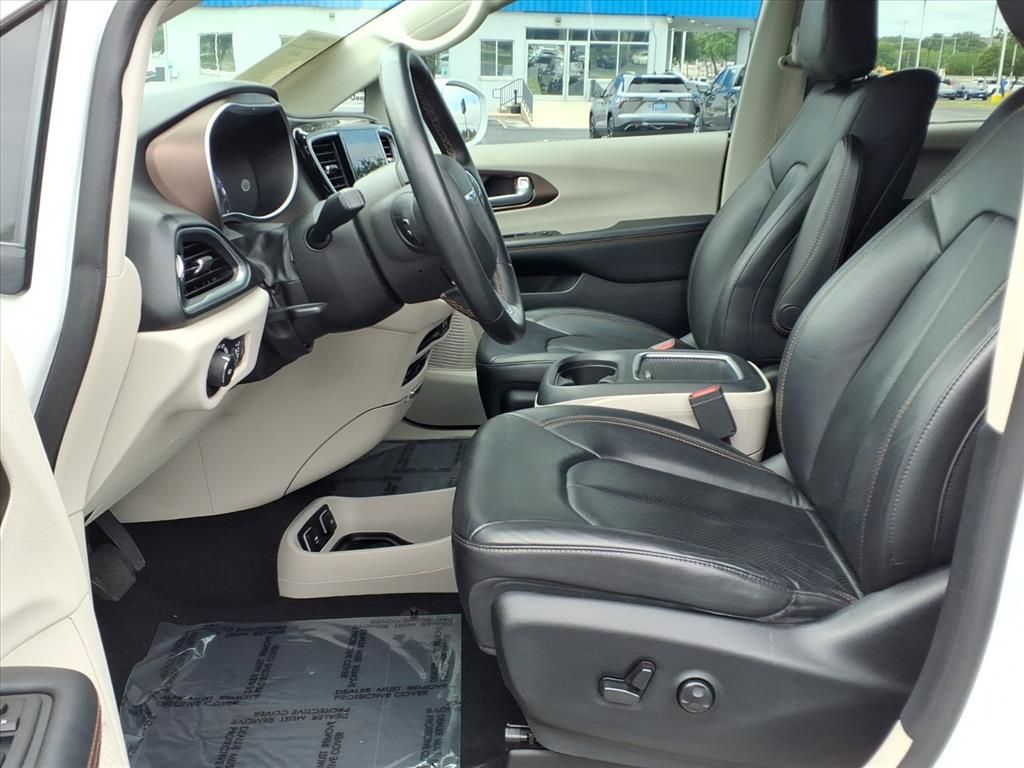 Used 2017 Chrysler Pacifica - photo 14