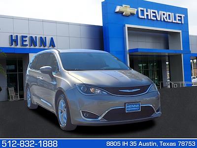 Used 2017 Chrysler Pacifica Touring L Minivan for sale #HR811526 - photo 1
