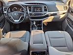 2017 Toyota Highlander AWD SUV for sale #HS036659 - photo 10