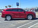 Used 2022 Toyota Highlander LE SUV for sale #NS516973 - photo 5