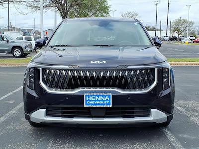 Used 2025 Kia Carnival - photo 1