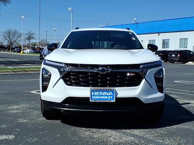 Used 2025 Chevrolet Trax - photo 1