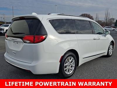 Used 2020 Chrysler Pacifica Touring L Minivan for sale #0571231 - photo 2