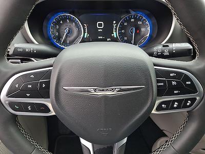 Used 2023 Chrysler Pacifica - photo 1