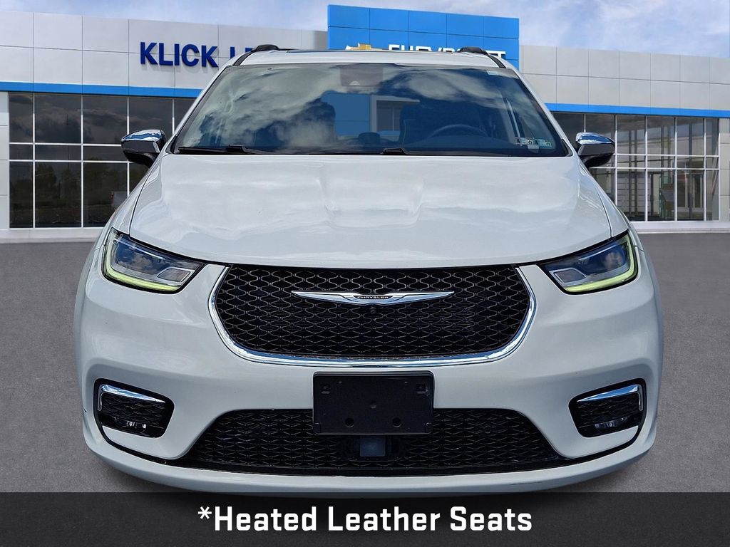 Used 2023 Chrysler Pacifica - photo 1