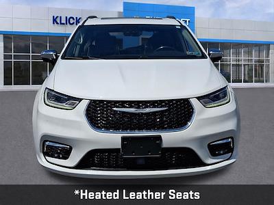 Used 2023 Chrysler Pacifica - photo 1
