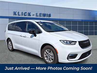 2025 Chrysler Pacifica FWD Minivan for sale #5567661 - photo 1