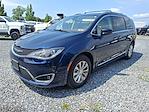 Used 2018 Chrysler Pacifica Touring L Minivan for sale #8563531 - photo 5