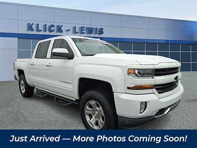 Used 2018 Chevrolet Silverado 1500 LT Crew Cab 4x4 Pickup for sale #8567801 - photo 1