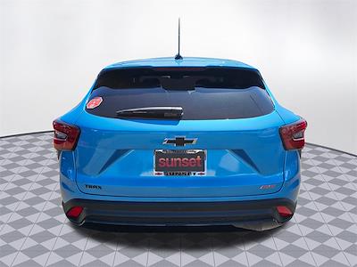 2025 Chevrolet Trax FWD SUV for sale #25176 - photo 2