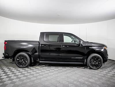 Used 2025 Chevrolet Silverado 1500 - photo 1