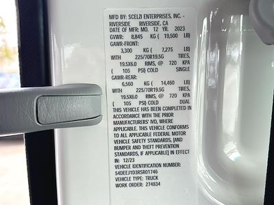 New 2024 Chevrolet LCF 5500XG - photo 1