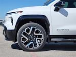 New 2024 Chevrolet Silverado EV RST Crew Cab 4WD Pickup for sale #303902 - photo 5