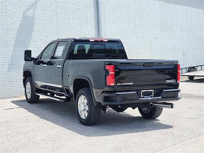 New 2025 Chevrolet Silverado 2500 High Country Crew Cab 4WD Pickup for sale #342369 - photo 2
