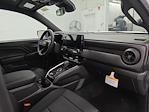 2025 Chevrolet Colorado Crew Cab 4x4 Pickup for sale #30893 - photo 32