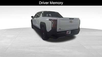 New 2025 Chevrolet Silverado EV 3LT Crew Cab AWD Pickup for sale #31701 - photo 2