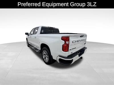 2022 Chevrolet Silverado 1500 Crew Cab 4WD Pickup for sale #37719A - photo 2
