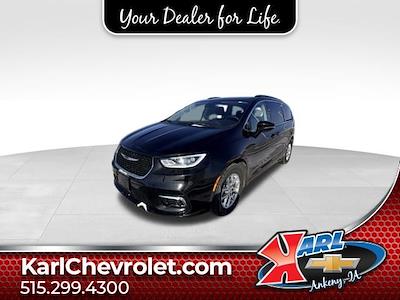 Used 2022 Chrysler Pacifica - photo 1