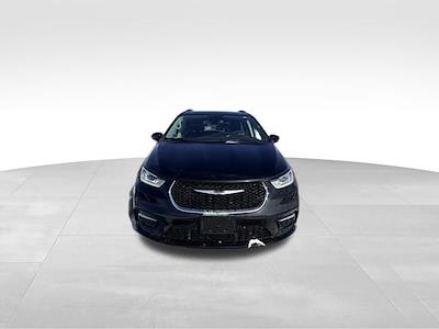 Used 2022 Chrysler Pacifica - photo 1