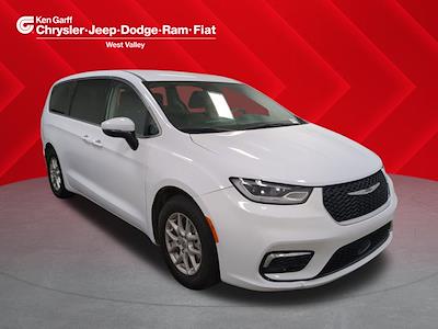 2023 Chrysler Pacifica FWD Minivan for sale #1DD2087 - photo 1
